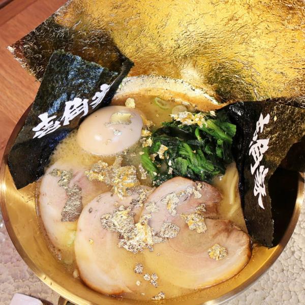 なんと1杯1万円ナリ〜！ 壱角家の全力でギラギラさせたラーメンを食べてみた！ 新宿靖国通店で限定販売