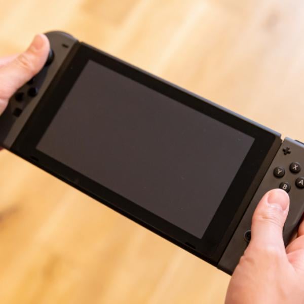 任天堂からニンテンドースイッチ利用者に注意喚起 / 重大な問題が発生する可能性「触らないであげて」