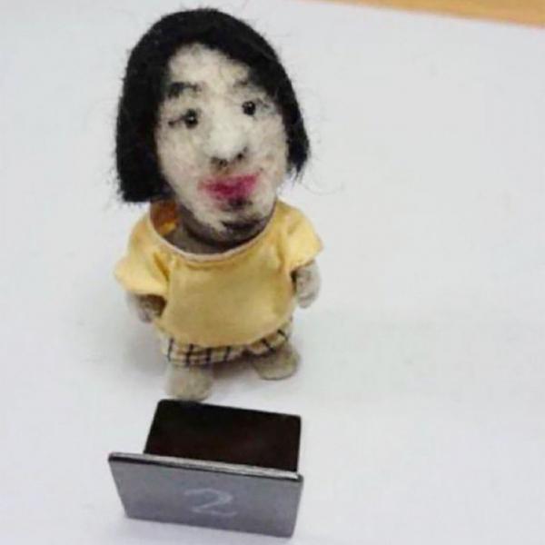 インターネットで「フェルトひろゆき」大絶賛！ ファン歓喜「筆箱に入れて燃やしたい」「愛くるしい」→ちいかわ的キュートさが絶賛