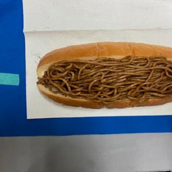【焼きそばパン】ファミマ「日清が爆盛にしろってうるさい」→ 日清「全然爆盛にならない」「これじゃコラボできない」
