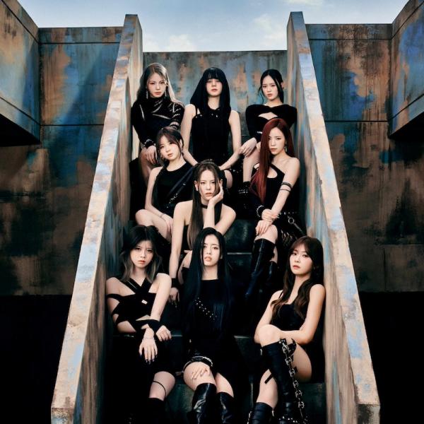NiziU、初の日本撮影MV「RISE UP」公開