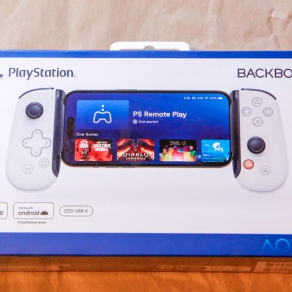 スマホ向けゲームコントローラー「Backbone One」でPSのリモートプレイ