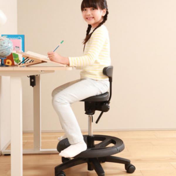 【新品】アーユルチェア 矯正　プレミアムモデル01 楽天市場】【送料無料】 アーユル・チェアー プレミアムモデル01 腰痛