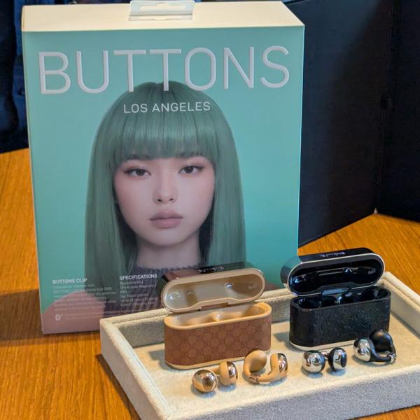 独自AIエージェント「HALI」搭載のイヤーカフ型完全ワイヤレスイヤホン