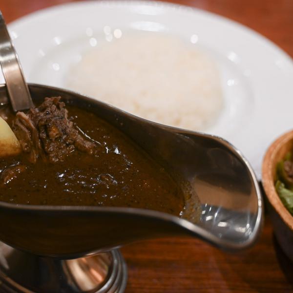 あの味がまた食べられる！ 突如閉店した秋葉原の老舗カレー店「ベンガル」が「カレー専門店B」として新天地・東新宿で復活!!