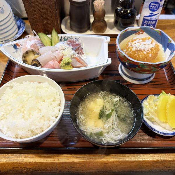 【孤独の旅グルメ】新潟・佐渡島の食事処お食事処・まつはま→ 行き方と周辺の良すぎる店