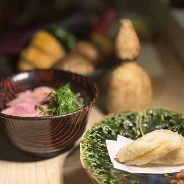 大阪・北新地の「天麩羅とお蕎麦 三輪」で秋冬のディナー企画開始！伝統野菜を季節天婦羅に