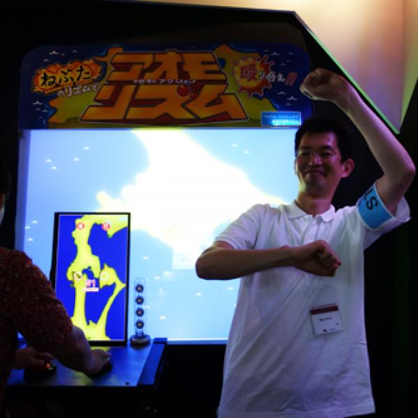 【TGS2013】青森が北海道を殴って小さくする音ゲー　神奈川工科大学の『アオモリズム』は必見