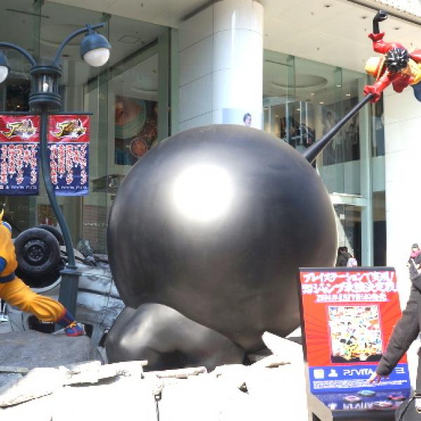悟空とルフィってどっちが強いの？　「おらわくわくすっぞ！」名セリフも聞ける巨大フィギュアが渋谷に登場