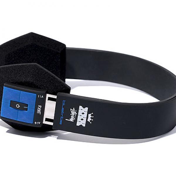 Stussy x Bluetribe Bluetooth ヘッドセット 30周年 ファッションブランド『STUSSY』の30周年を記念したBluetoothヘッド