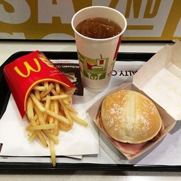 マクドナルドの食材って完成から廃棄まで何分間の猶予があるの？ ナゲット20分！ ポークパティ60分！