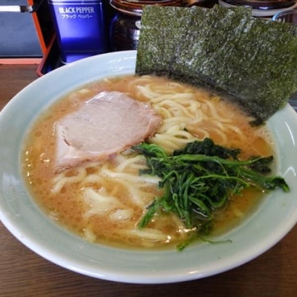 家系ラーメンの名店『寿々喜家』に行ってみた