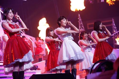 サンタ姿の乃木坂46 日本武道館2days 000人動員 紅白では 君の名は希望 を披露決定 ガジェット通信 Getnews