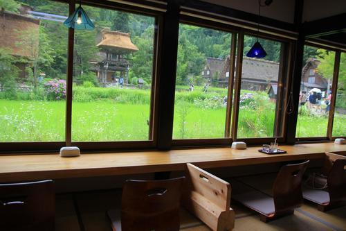 窓から見えるのどかな絶景 夏を感じる岐阜 合掌造りの喫茶店 ガジェット通信 Getnews