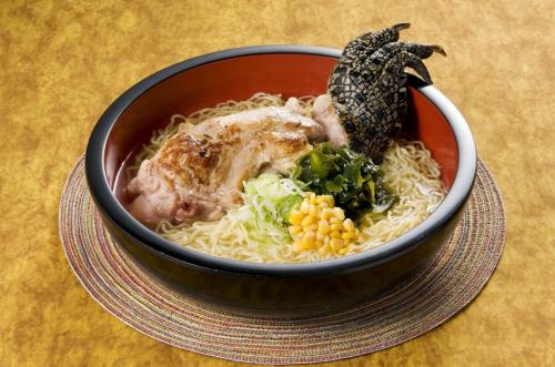 ワニラーメンにピンク色のフォー リトルワールド 世界の麺祭り が相当攻めている 愛知県犬山市 ガジェット通信 Getnews