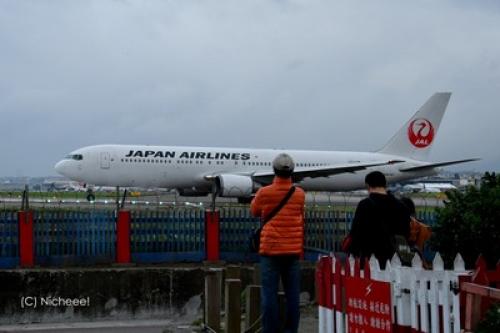 【台北最新レポ】 台北松山空港で迫力満点! 飛行機ウォッチングが楽しい ｜ ガジェット通信 GetNews