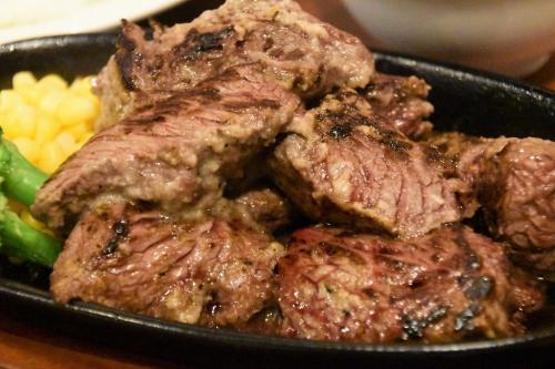 ステーキ400gが1000円で食えるぞおぉぉ！　肉の村山＠秋葉原（9/28・9/29限定）