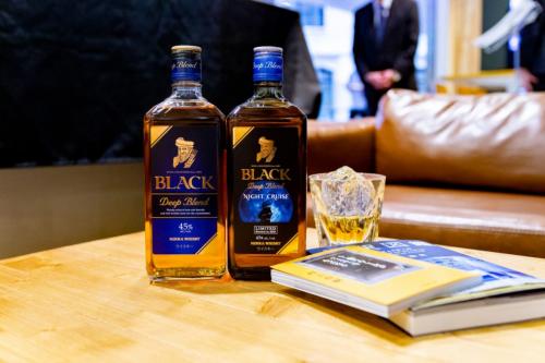 ウイスキーのお供には本！　新製品『ブラックニッカ ディープブレンド ナイトクルーズ』5月28日より数量限定登場