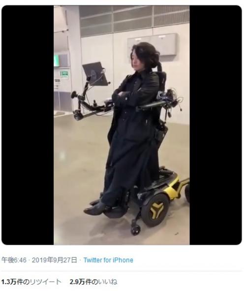 視線入力だけで動きも姿勢も自由自在！　ロボット研究者が開発した「最強の車椅子」に注目集まる