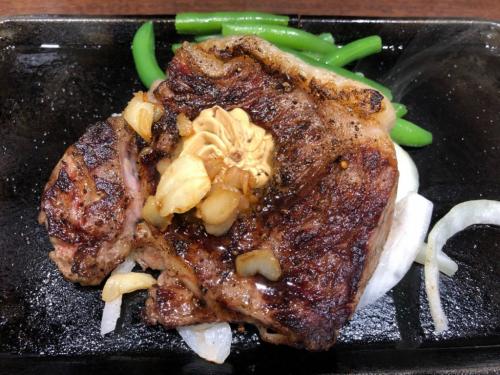 1グラム18円！熊本の「いきなり！ステーキ」で特別メニューの「あか牛」サーロインステーキを食べてみた