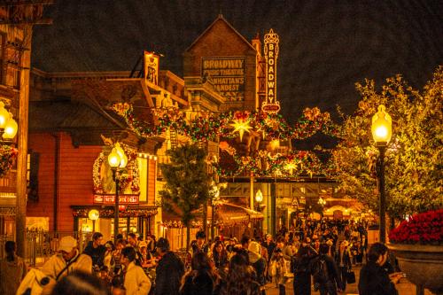 We Wish You a Merry Christmas！　美しい「ディズニー・クリスマス」の風景写真をご覧ください