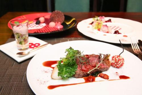 ミニーマウス祭を創作料理で美味しくお祝い！ 東京ディズニーランドホテルの特別メニューを実食【舞浜ごはん道】