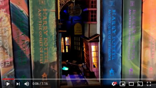 本棚の隙間に息づく魔法の世界 「Wizard Alley Booknook」がKickstarter展開中