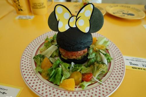 ミニーマウスのOH MY CAFE 名古屋パルコが再開＆23日まで　次回はあの超人気作とのコラボカフェだ！