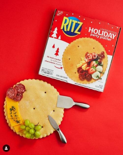 ピザ生地みたいな直径25センチの「RITZ Holiday Party Platter」 リッツパーティー用のアメリカ限定キャンペーン賞品です