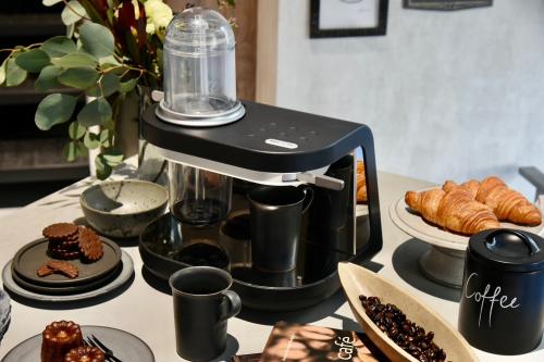 タイガー魔法瓶、自宅でサイフォン式コーヒーが味わえるカフェマシン「Siphonysta（サイフォニスタ）」発売