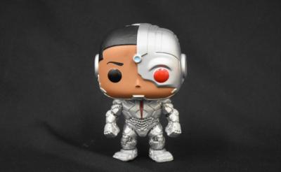 「この人ツウだな」を演出するにはサイボーグを語れ！　『ジャスティス・リーグ』の今どきヒーローが万能過ぎる件