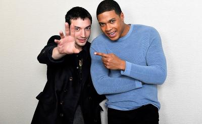 仲良し全開のフラッシュ＆サイボーグを直撃！　自分がバットマンだったらスカウトしたいキャラは？