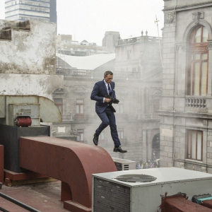 『007 スペクター』アバンタイトルの舞台はメキシコ　“死者の日”を完全再現したメイキング動画が到着
