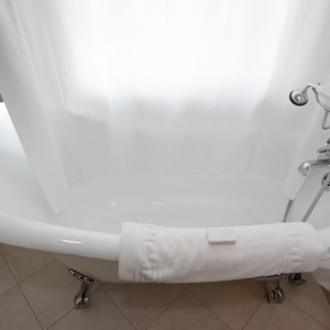 シャワーカーテンの”カビ対策”。毎日すべきお手入れは？