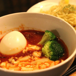つけ麺とナポリタンの夢のコラボ！？静岡県の新感覚ご当地グルメ「つけナポリタン」