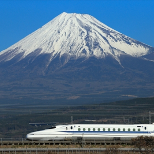 Shinkansenを世界に売り込め！『世界高速鉄道会議』
