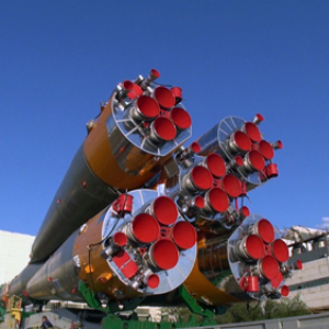 【カザフスタン】古川宇宙飛行士搭乗のロケット『ソユーズ』発射台に。 野口宇宙飛行士らへのインタビューも。