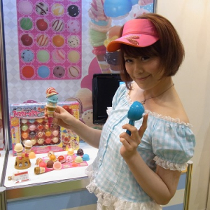 【東京おもちゃショー2011】リアルとアプリで楽しむ積みゲー『アイスクリームタワー』