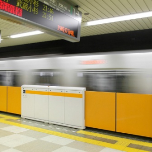 日本の駅に“ホームドア”設置がなかなか進まない理由