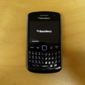 未発表のBlackBerry Curve 9360の新たな写真が複数リーク