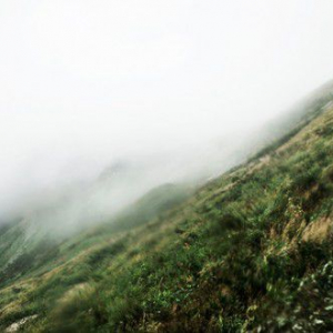 木村伊兵衛賞受賞の写真家 石川竜一の新境地を垣間見れる写真展『CAMP』