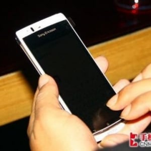 Xperia arc LT15iのホワイトカラーがまた中国で見つかる