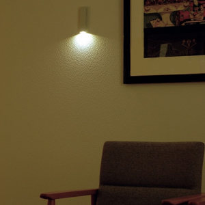 地震発生時に自動点灯　いざというときに使える懐中電灯『ピオマ おしらせライト』