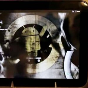 HP TouchPadでAndroid 2.3.5ベースのCyanogenMod 7が動作（動画あり）