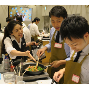 料理上手な男性は頼もしい！ABCクッキングスタジオとオイシックスが「夫・パパの料理体験」イベントを開催