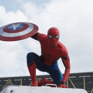 【動画】スパイダーマンがキャプテン・アメリカの盾を“蜘蛛の巣”キャッチ！　『シビル・ウォー』最新情報