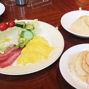 コイケヤ新作朝食ポテチが『ホテルメトロポリタン（池袋）』に登場!!　“第4の朝食”として受け入れられているのか!?　実際に行ってみた