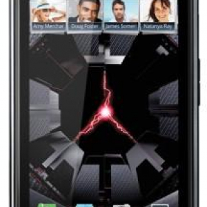 Motorola、”RAZR”ブランドのAndroidスマートフォン「Droid RAZR/Motorola RAZR」を発表、厚さ7.1mm、4.5インチ有機EL、1.2GHzデュアルコア、11月以降グローバル展開