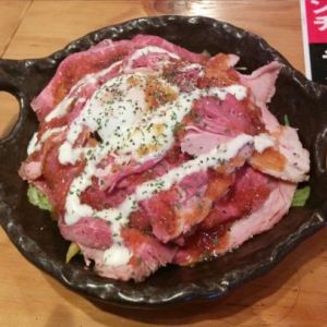 【大阪】これぞごちそう！　堺筋本町の真っ赤なローストビーフ丼