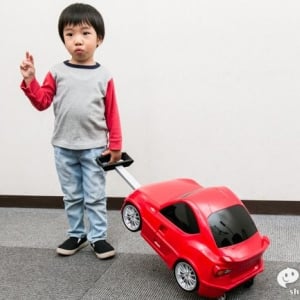 『子供用車型キャリーケース ライダース トヨタ86』子供から大きくなってしまったお友達まで喜ぶ！